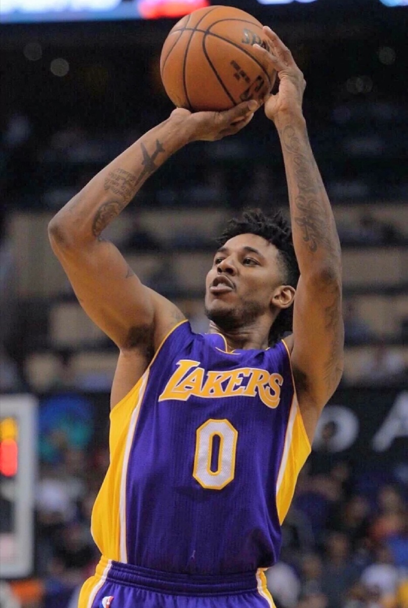 松坂大辅首场美职先发狂飙 10 次三振，兑现了“平成怪物”的期待